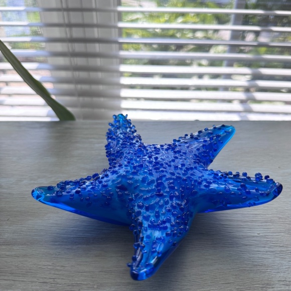 Deep Blue Glass Starfish Sculpture Paperweight - Picture 2 of 4